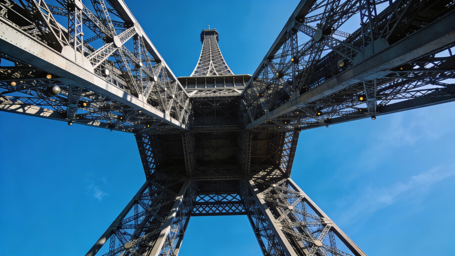 Buying an eSIM at Paris Airport (in 2026)